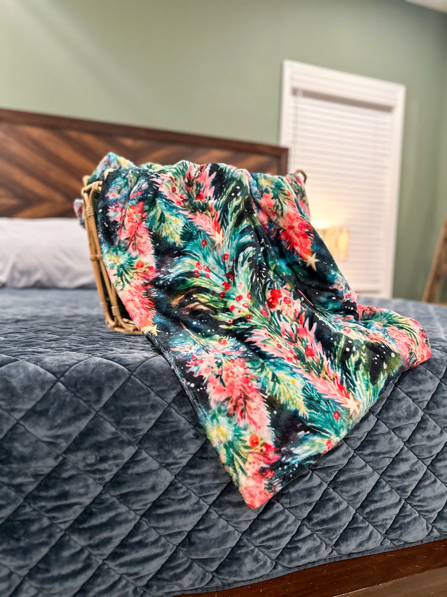 Queen Sized Blanket (60x80)