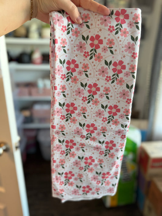 Scalloped Floral (Mystery Style)